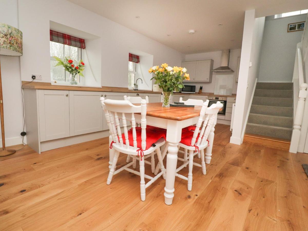 1 Hull House Cottage Скиптон Экстерьер фото